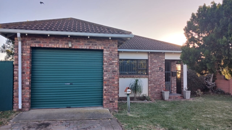 To Let 2 Bedroom Property for Rent in Overbaakens Eastern Cape